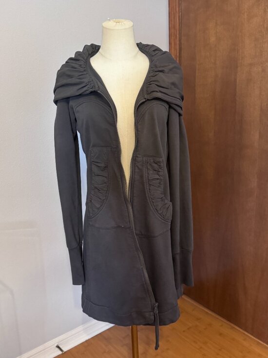 Prairie Underground Jackets & Blazers - Prairie Underground Long Cloak Hoodie Dark Gray | size small-medium